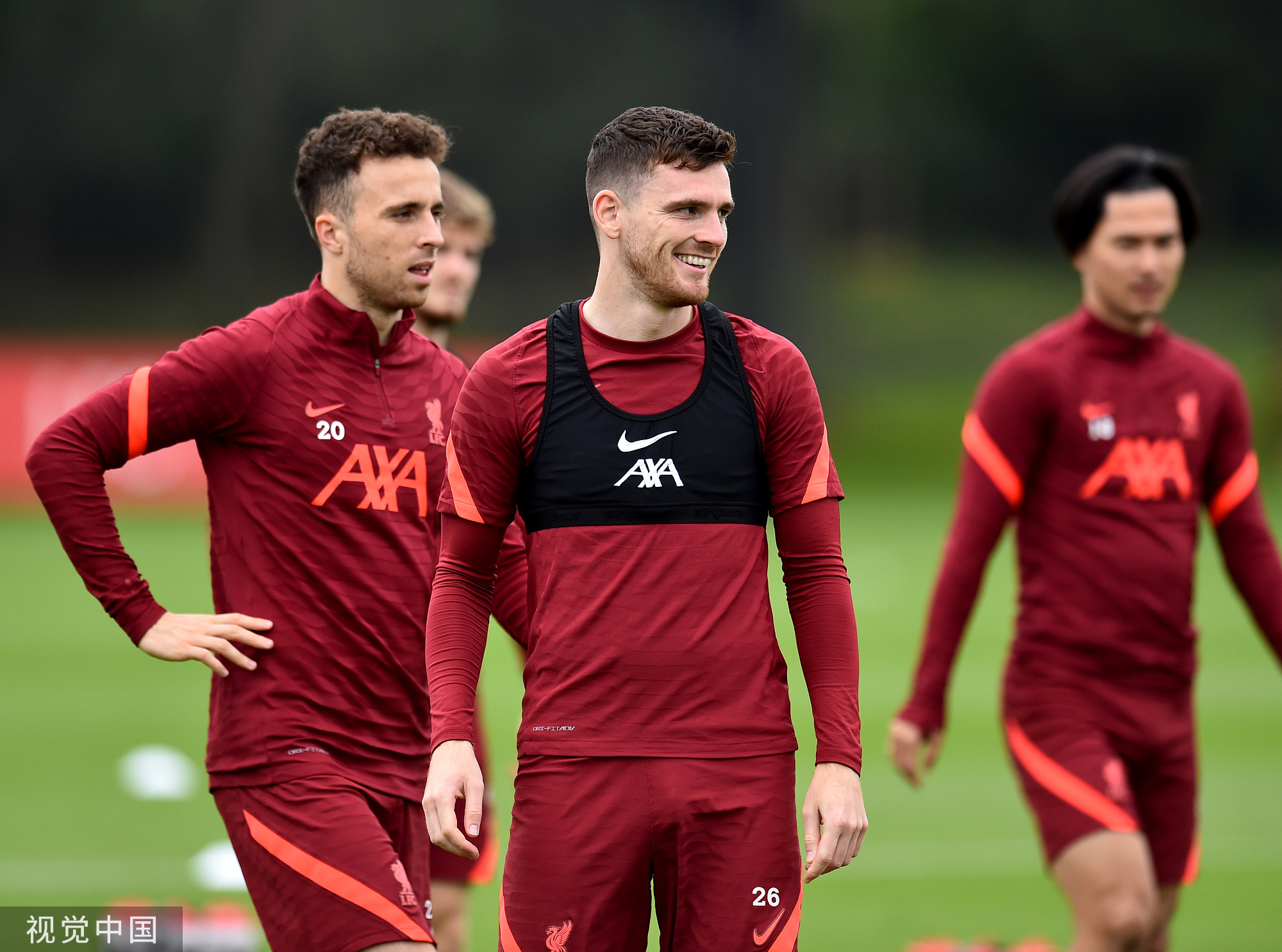 1个退赛引爆两极骂战！郑钦文伤退全运，是惜命还是失责？（郑钦文全运会因伤退赛引发两极争议：是理性自保还是失责？）