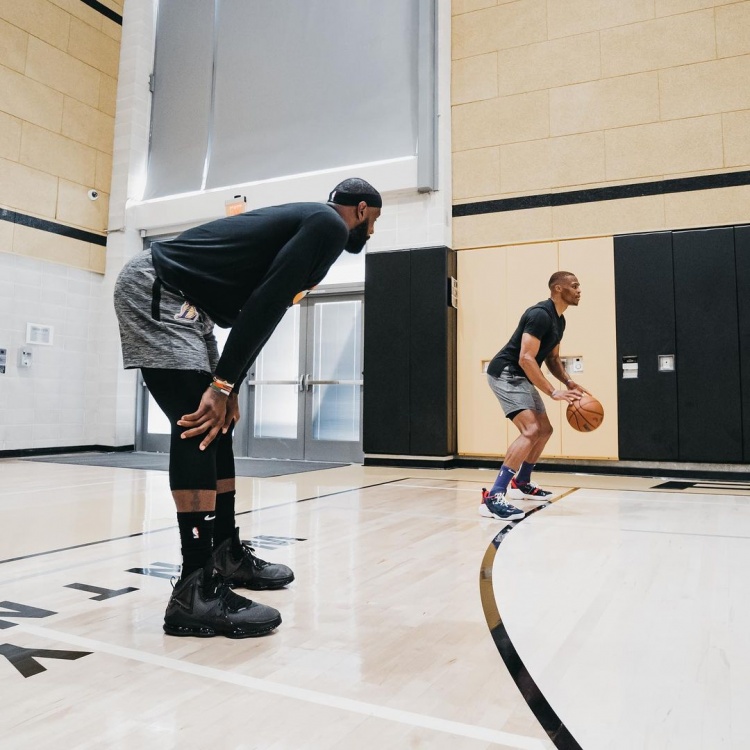 能顶住吗？枪手挺进英联杯4前后赛程拉满，新年后40天内需踢12场（挺进联赛杯四强，枪手新年40天将战12场，魔鬼赛程来袭还能扛住吗？）