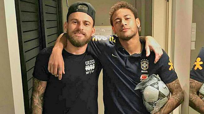 罗德里戈在皇马遭遇困境，状态低迷，被放弃，可能转会至其他球队。（皇马罗德里戈状态低迷遭冷落，或将转投他队）