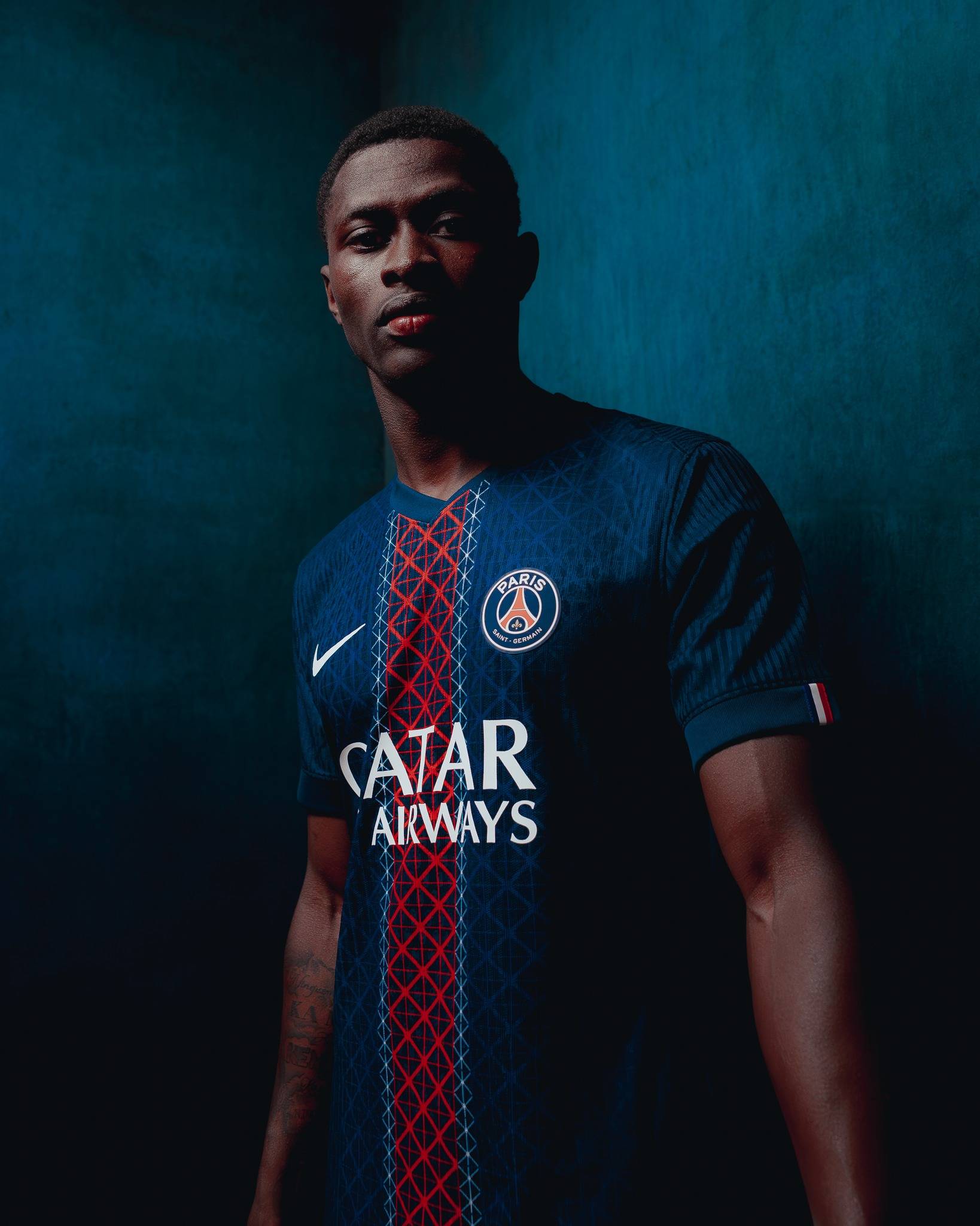 尤文客战博德闪耀：小孔塞桑、奥蓬达首发，米雷蒂出战（尤文客场对阵博德表现亮眼：小孔塞桑、奥蓬达先发，米雷蒂登场）