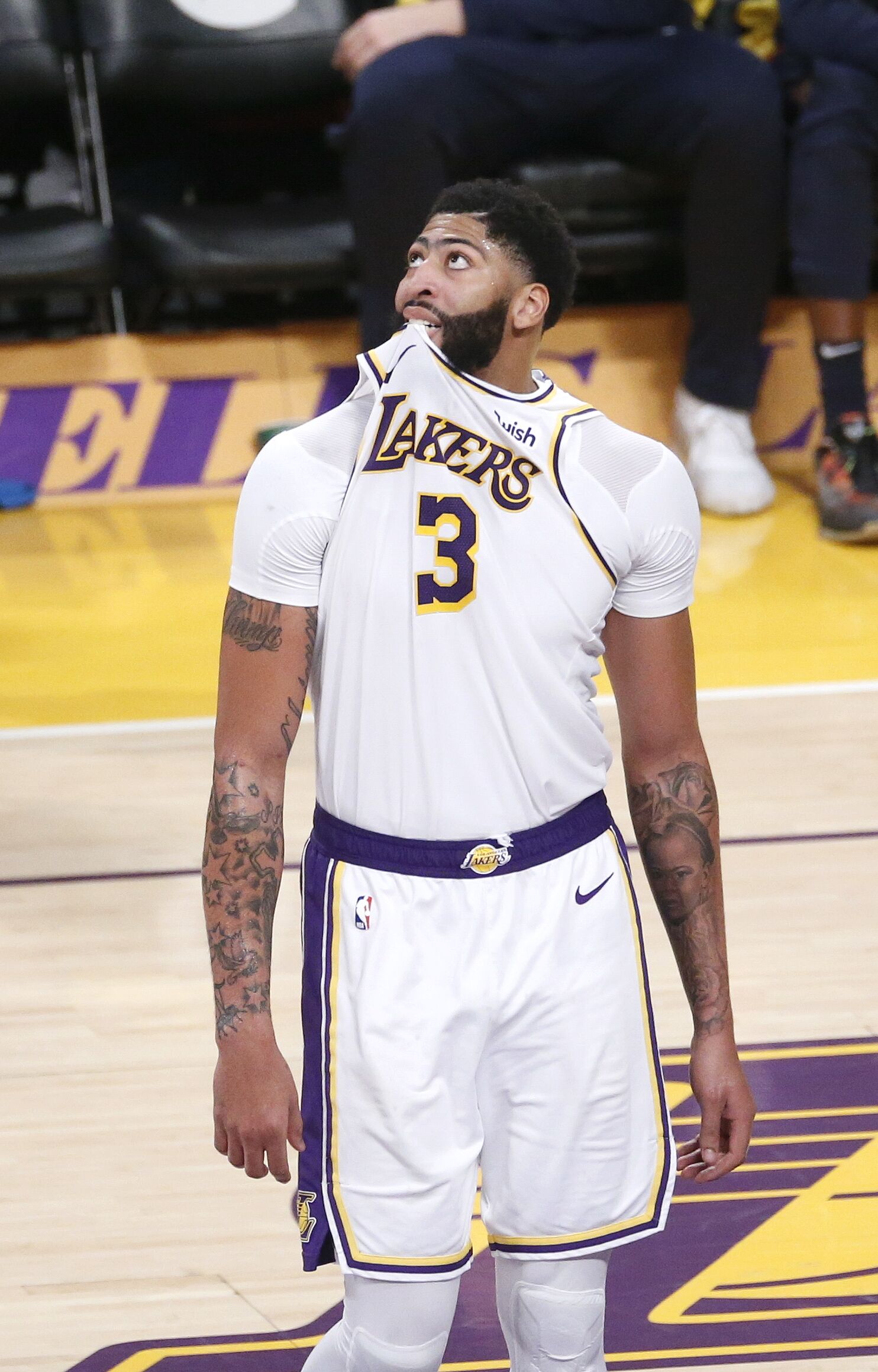 从替补到主力，他用表现说话（替补逆袭成主力，他以实力发声）