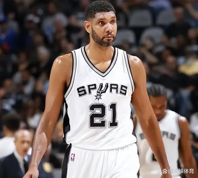 足球中超新援顺利完成注册，或将迎首秀（中超新援完成注册，首秀在望）