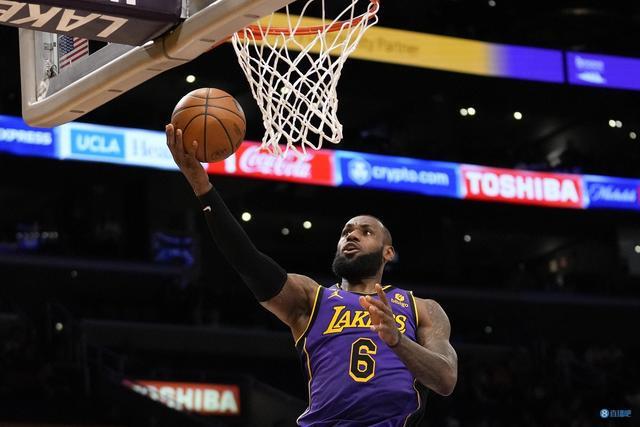 天助拜仁：3-1大冷门,26岁韩国球星闪耀欧洲,德甲第12掀翻德甲第2（3-1爆冷！德甲第12掀翻第2，26岁韩国球星大放异彩，拜仁笑纳利好）