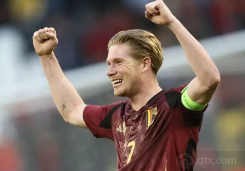 世体：巴萨还没有收到对特狮的报价，他们希望他先彻底康复（世界体育报：巴萨尚未接到特尔施特根的报价，俱乐部更希望他先完全康复）